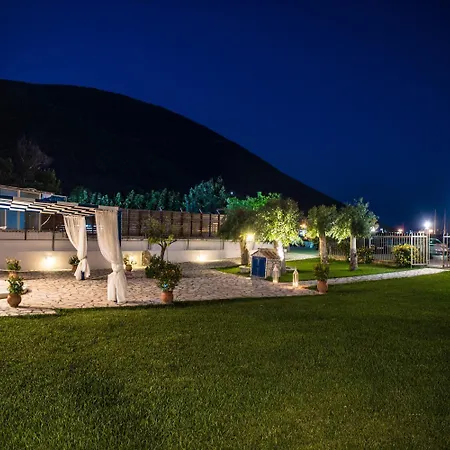 Szálloda Akroyiali 2*