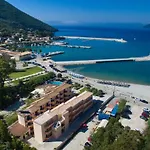 Akroyiali Hotel 2*