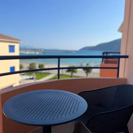 Akroyiali 2* Vasiliki (Lefkada)