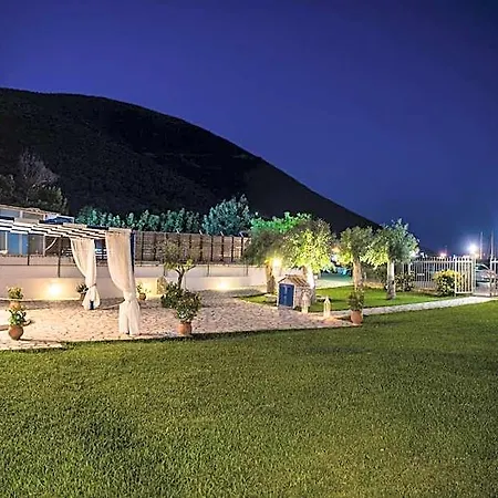 Akroyiali Hotell 2*